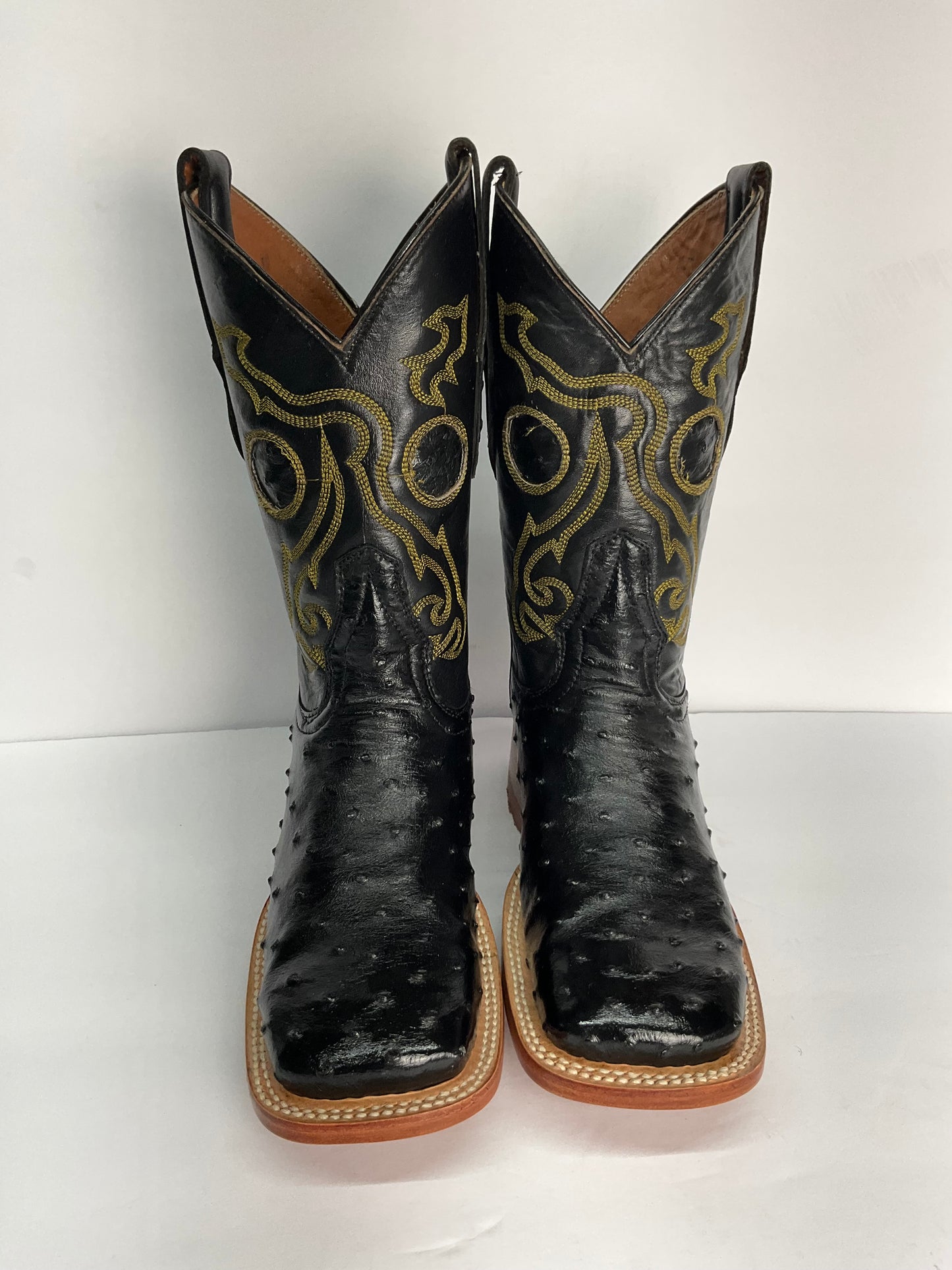Ostrich black (avestruz negro ) the stage coach young size exotic boot pro-rodeo