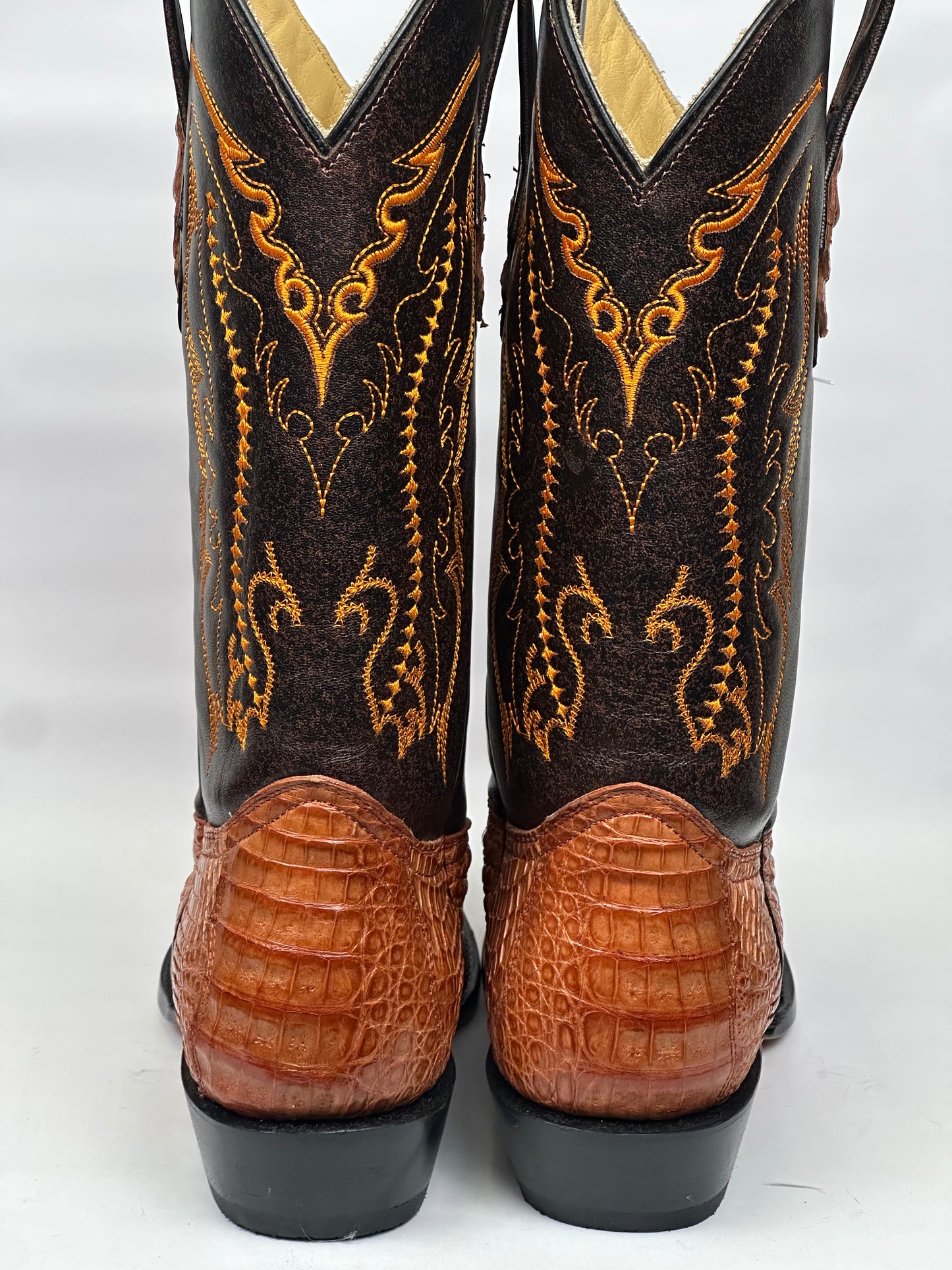 Arango Exotic alligator back cognac semi-oval men’s boots