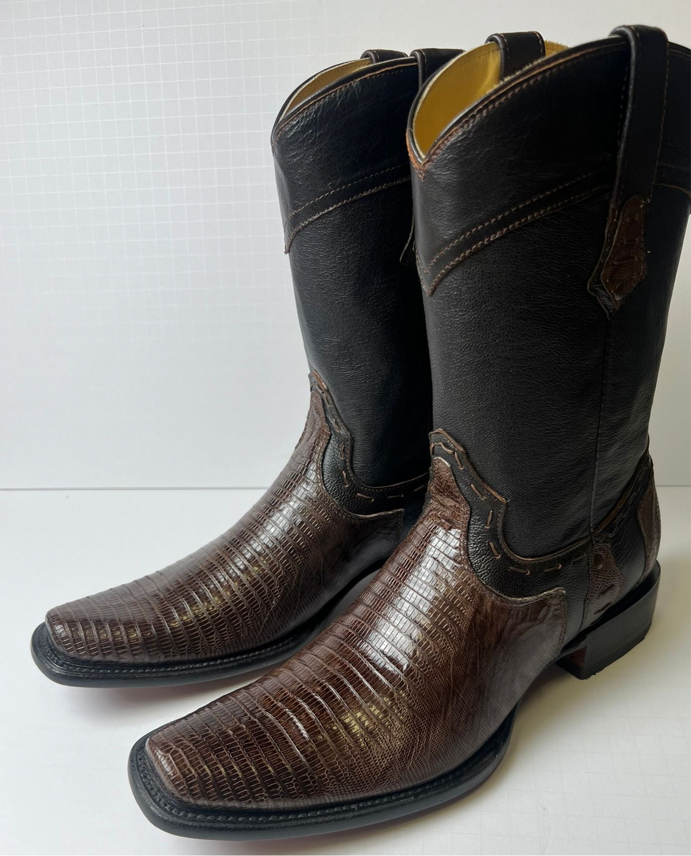 Tobacco lizard exotic boots.