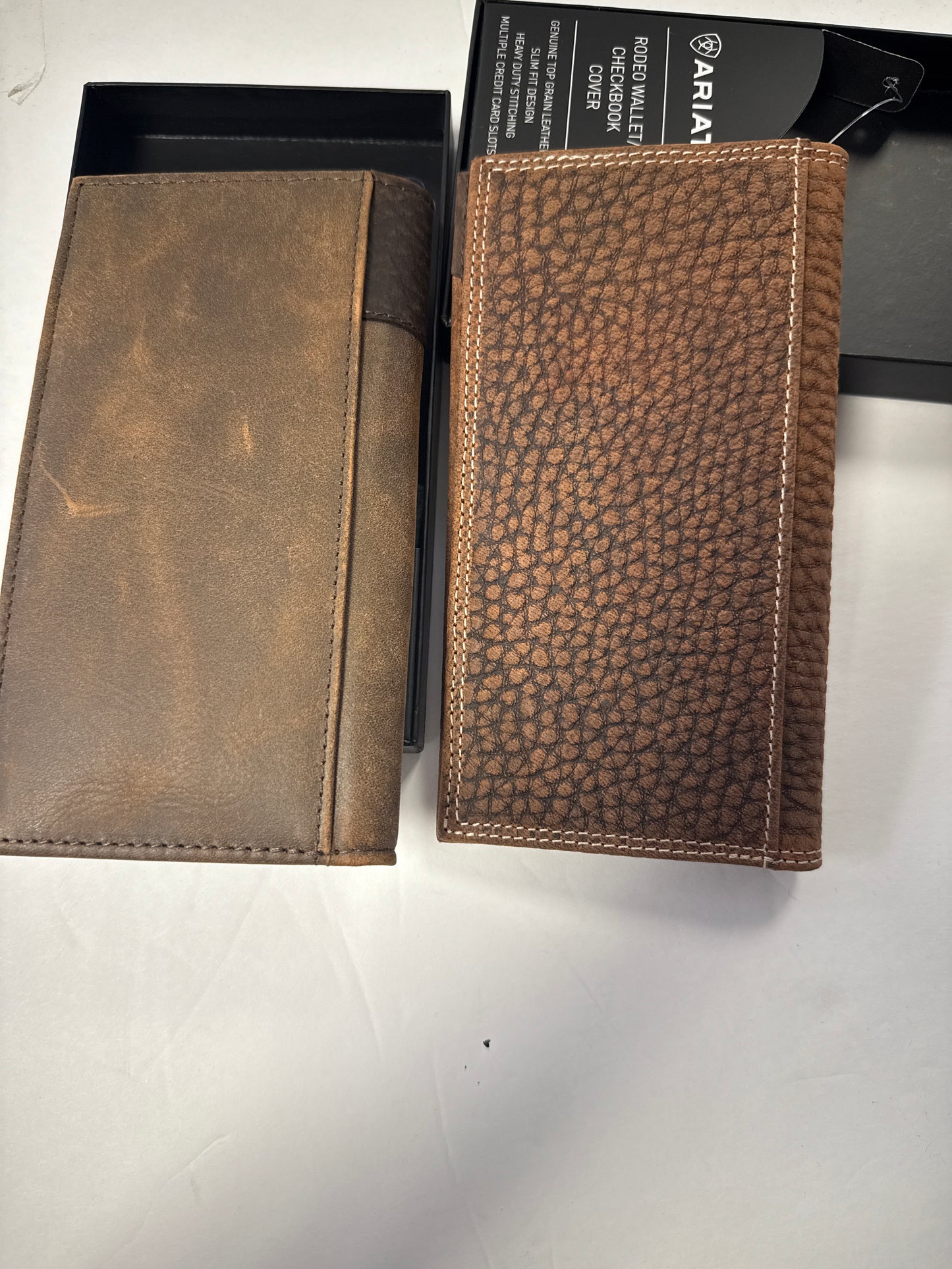 Ariat Men Rodeo Wallet/Checkbook Cover( cartera larga de hombre )