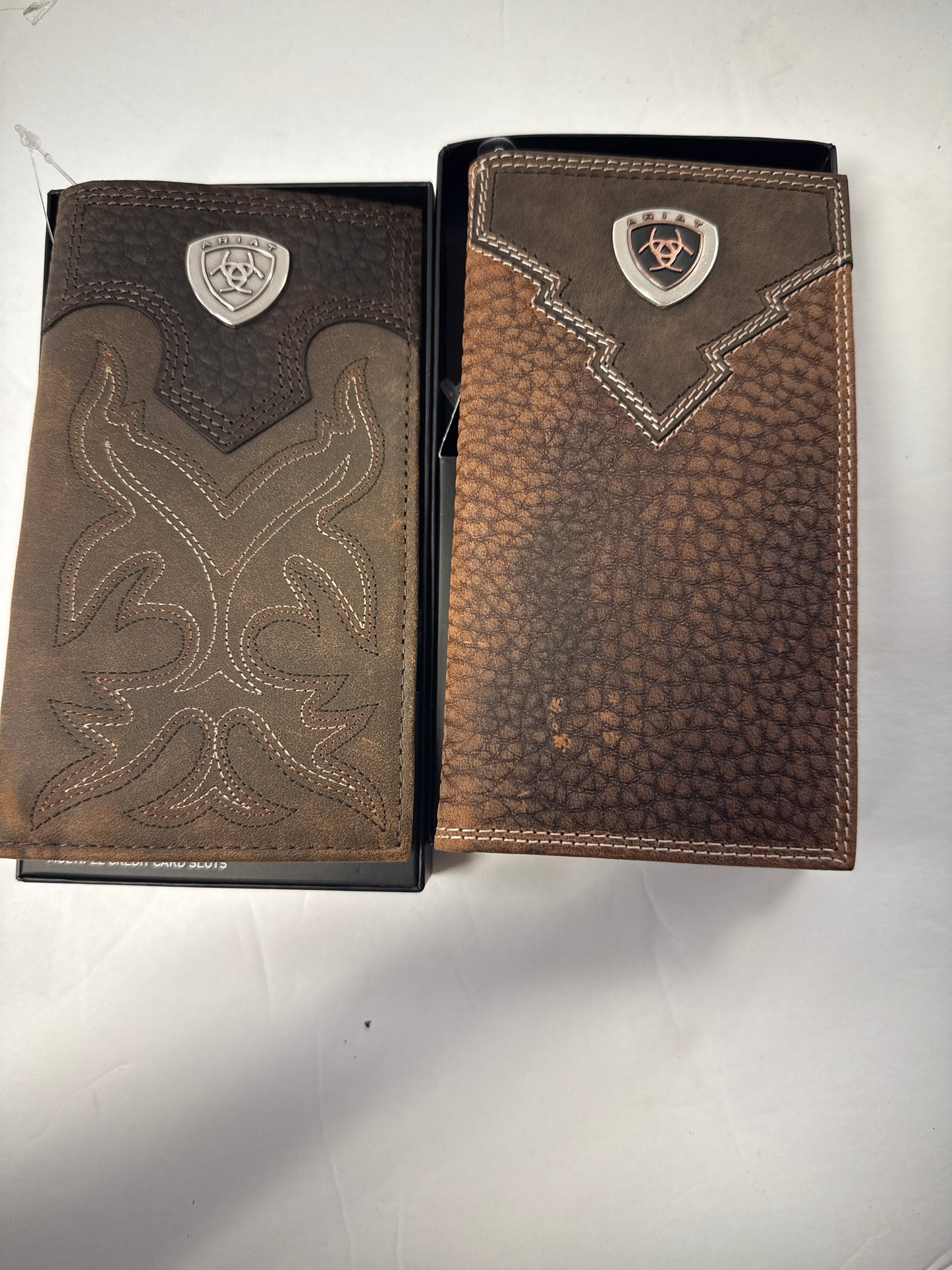 Ariat Men Rodeo Wallet/Checkbook Cover( cartera larga de hombre )