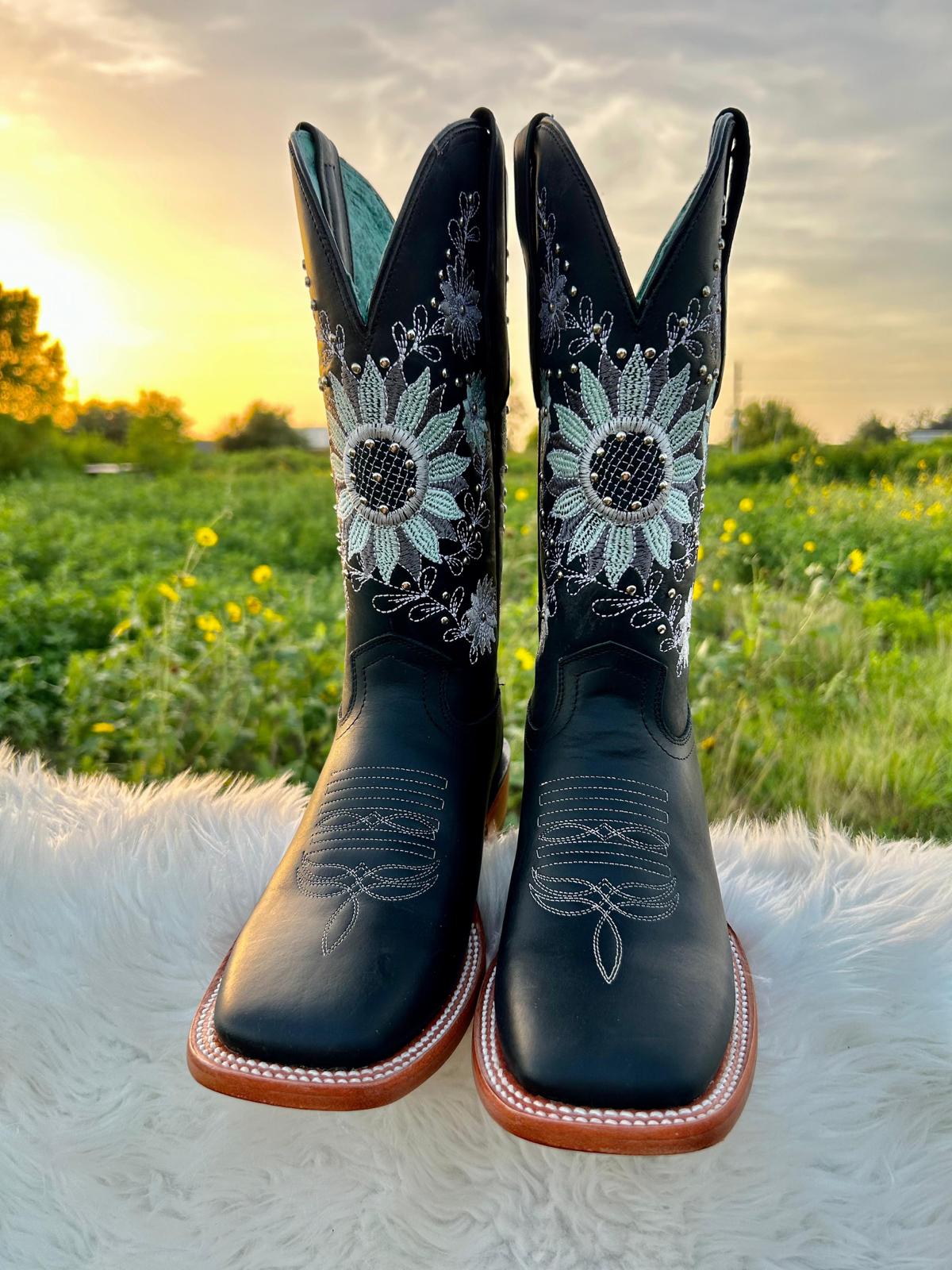 Sunflower black lady's boots  Los Potrillos Western Wear