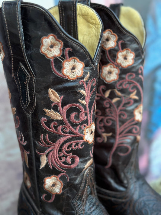 Cruz Alta Cincelado Blackcherry Lady’s Boot