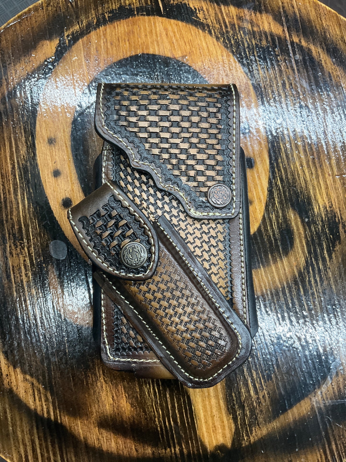 Cell phone case & knife (Funda para celular y Navaja cinceladas )