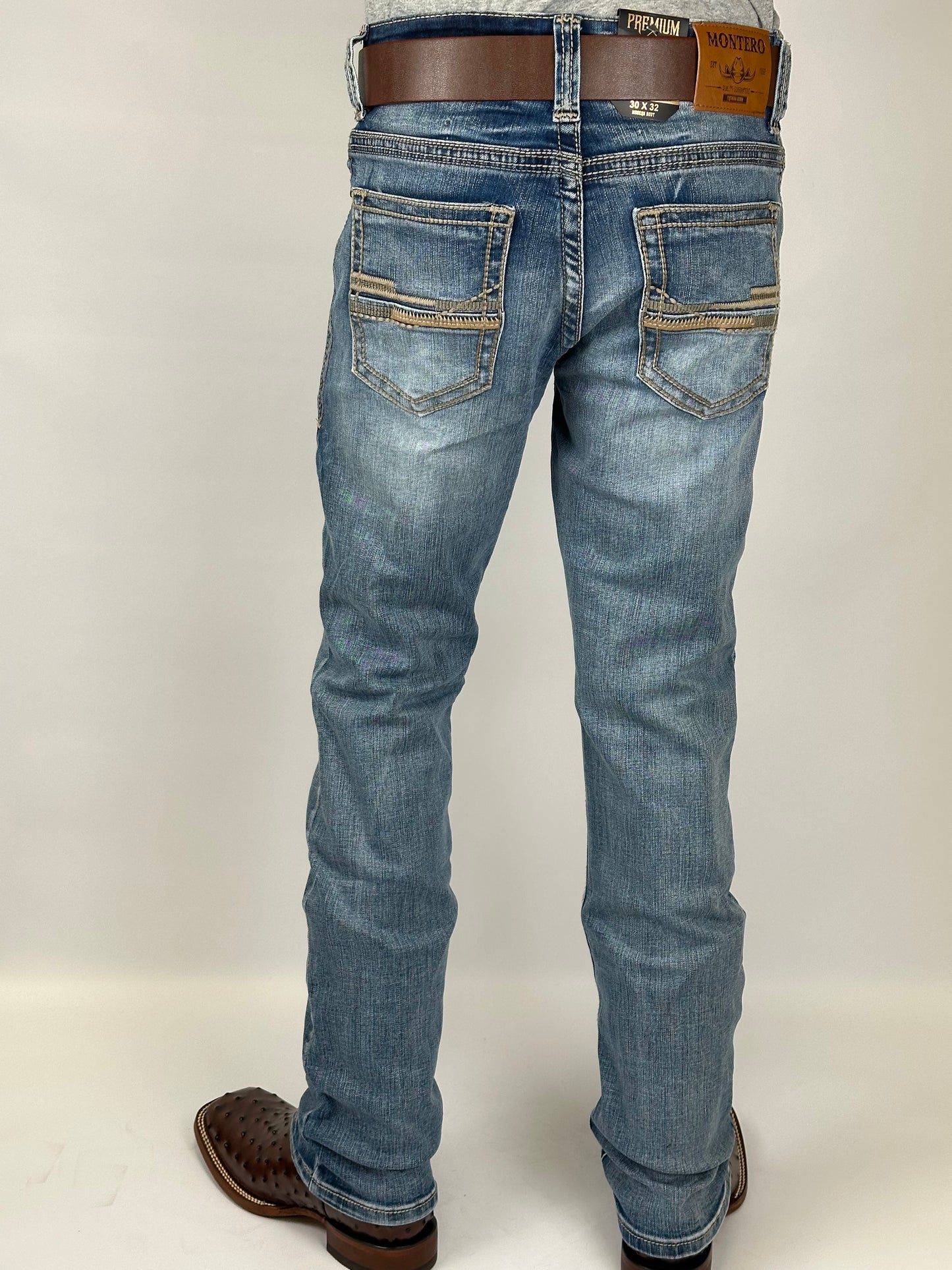 Montero MT4671-LT Men’s Modern Boot Cut Jeans
