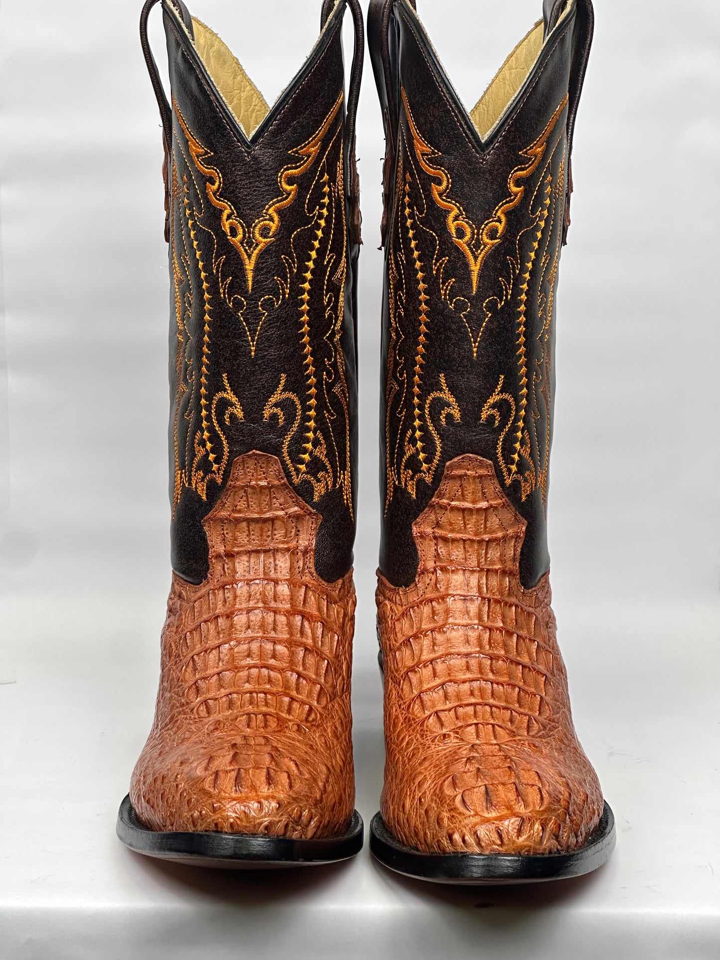 Arango Exotic alligator back cognac semi-oval men’s boots