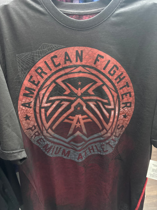 American Fighter Red Black/Negra Roja GRMNT SS Mens T-Shirt (Playera Caballero) Manga Corta
