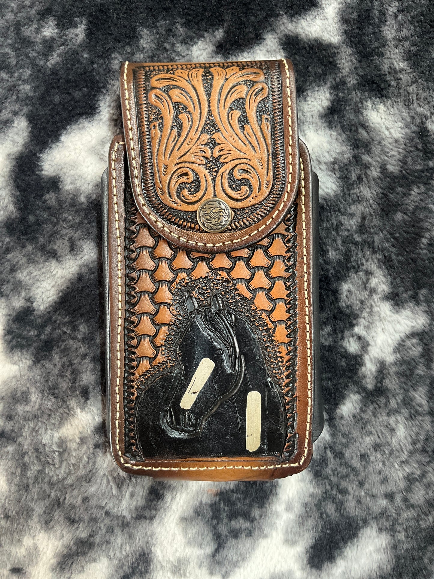 Cell phone case (Fundas para celular cincelada y pelo de Vaca )