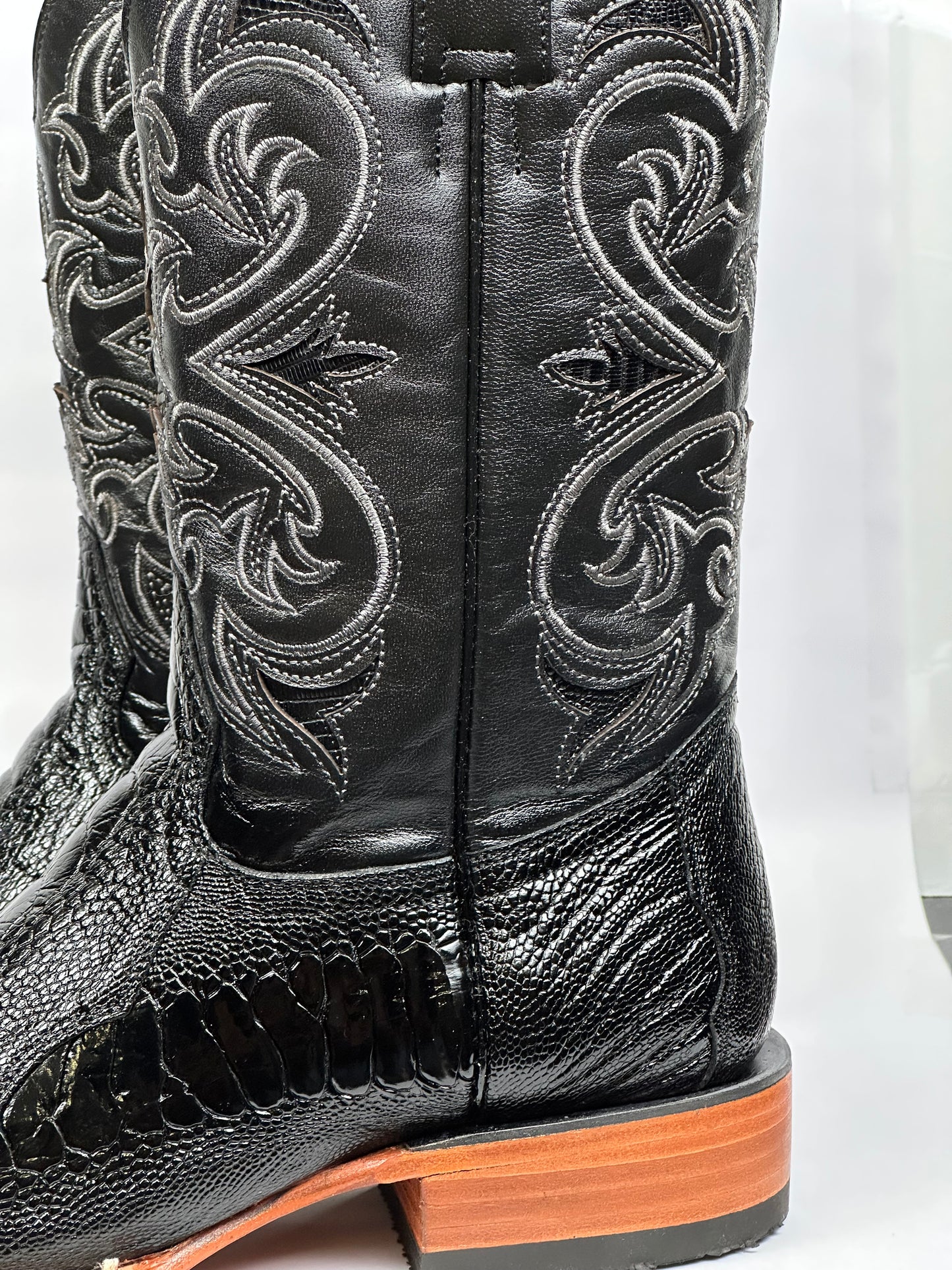 Pata de avestruz/ostrich foot  rodeo negro/black Arango Men Exotic Boot