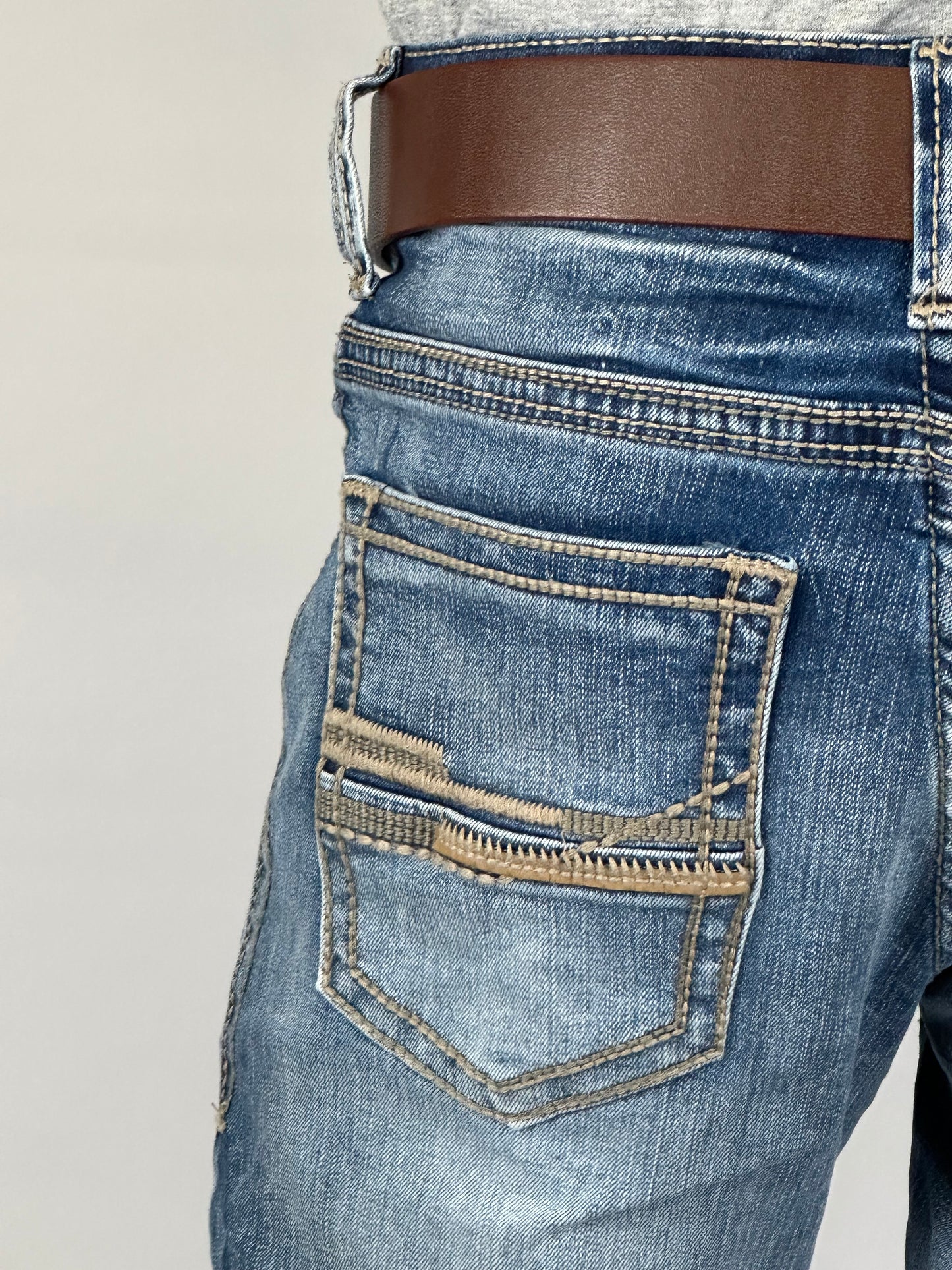 Montero MT4671-LT Men’s Modern Boot Cut Jeans
