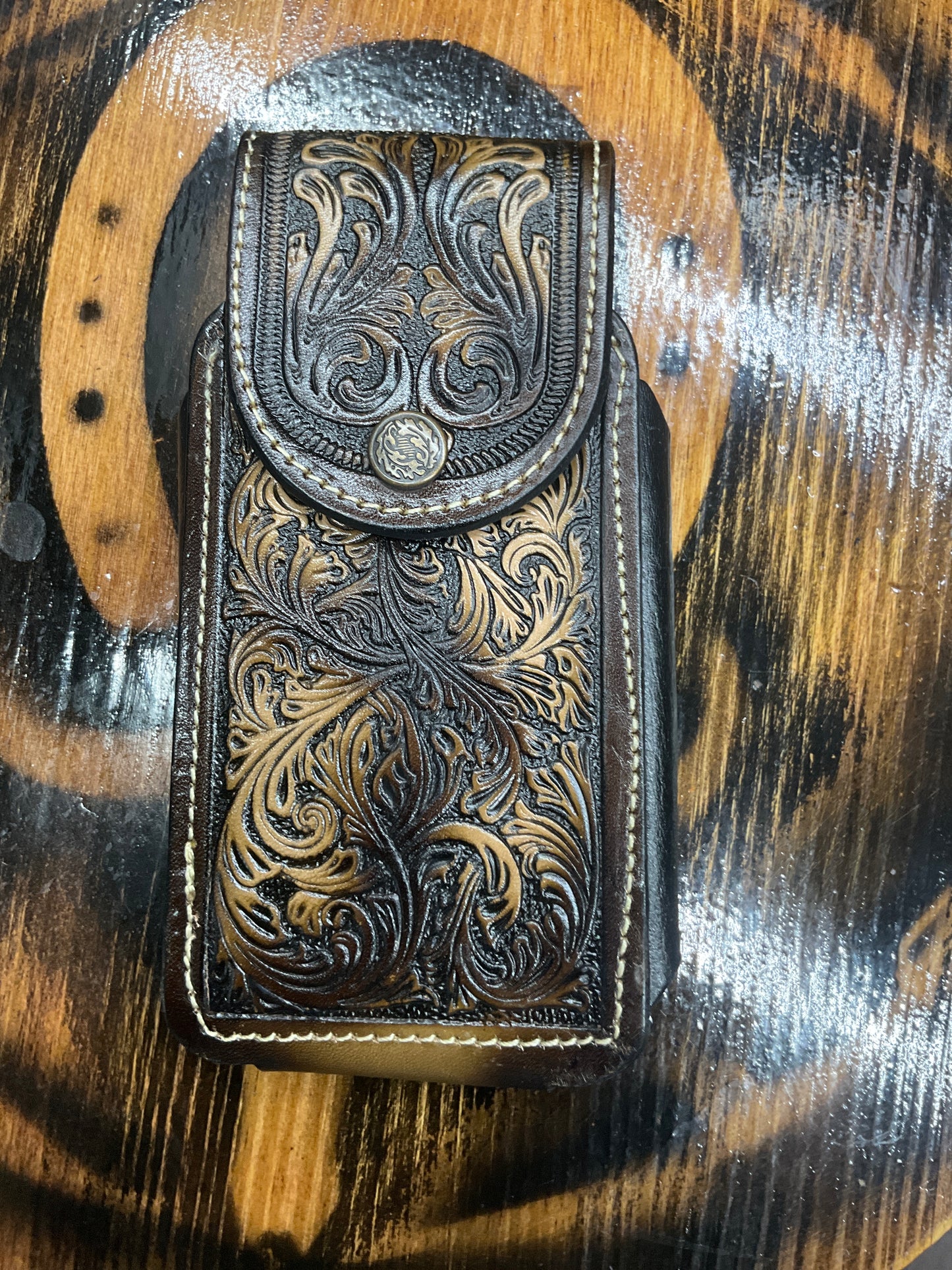 Cell phone case (Fundas para celular cincelada y pelo de Vaca )