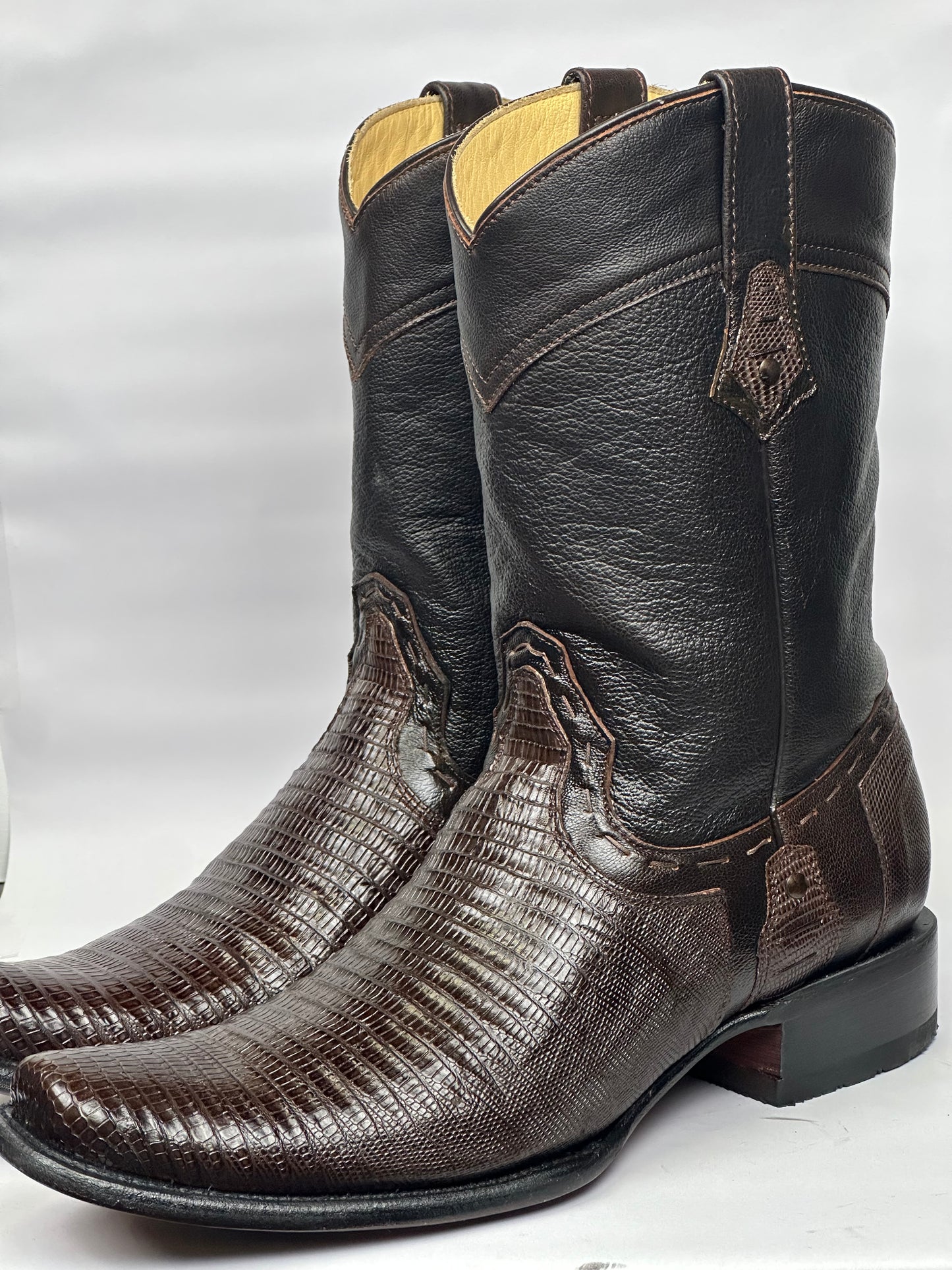 Arango Teju Lizard Tabaco European Toe Exotic Men’s Boots