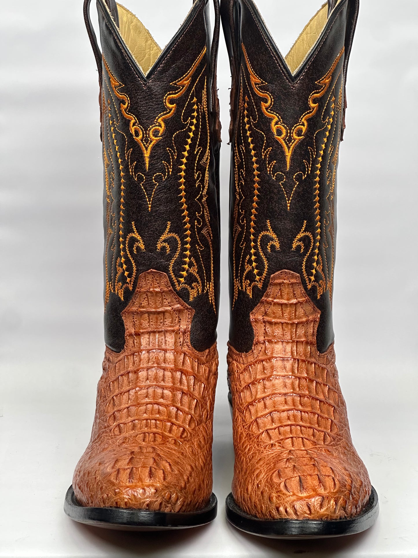 Arango Exotic alligator back cognac semi-oval men’s boots