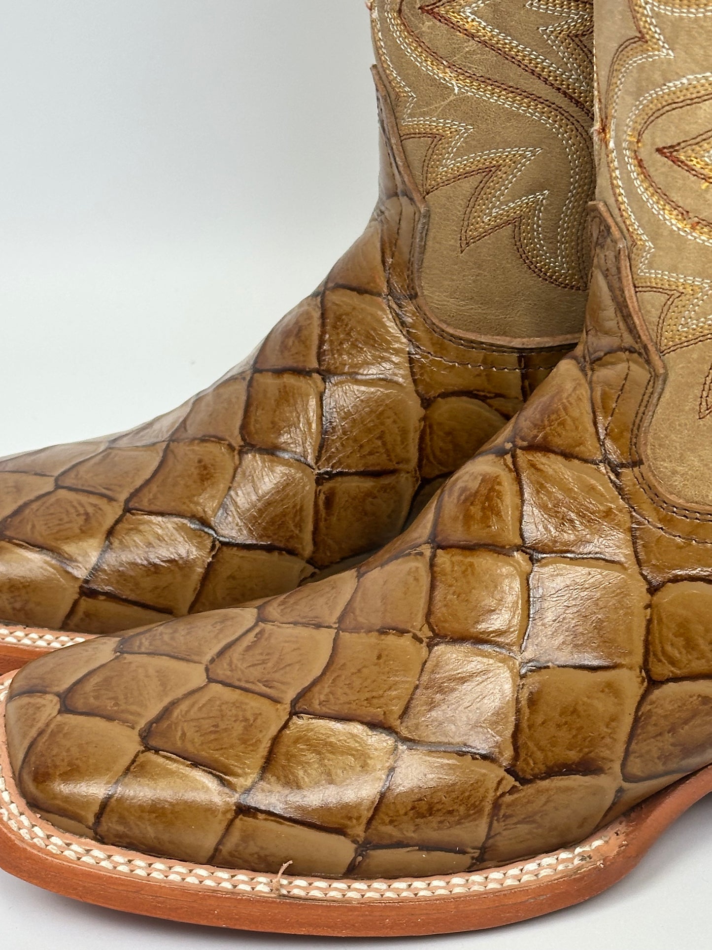 Arango Pirarucu Print Saddle Men’s Pro-Rodeo Western Boots