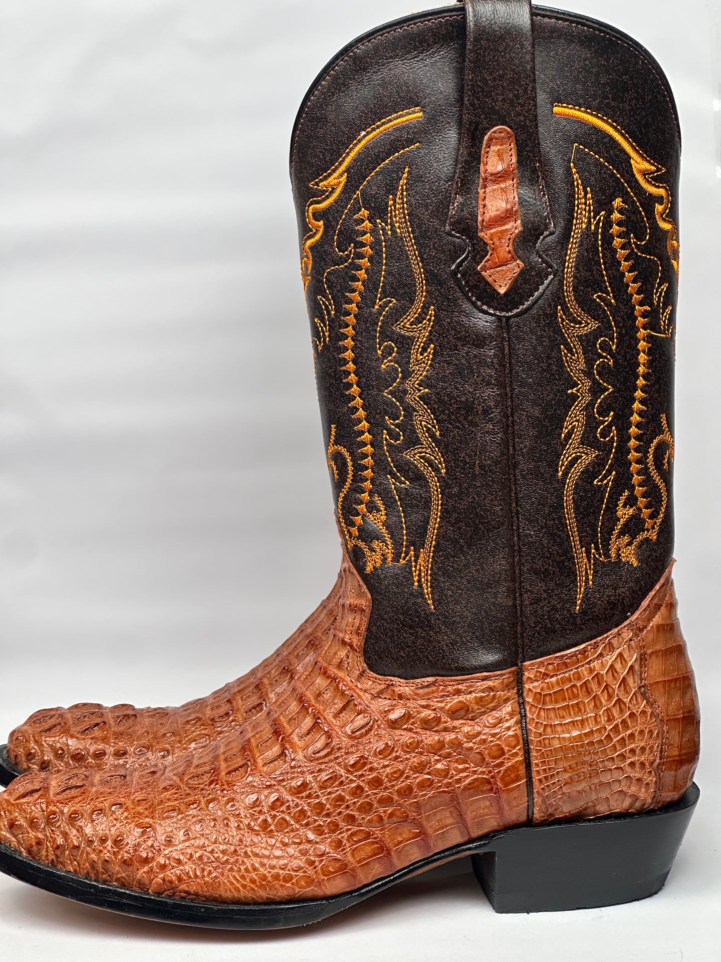 Arango Exotic alligator back cognac semi-oval men’s boots
