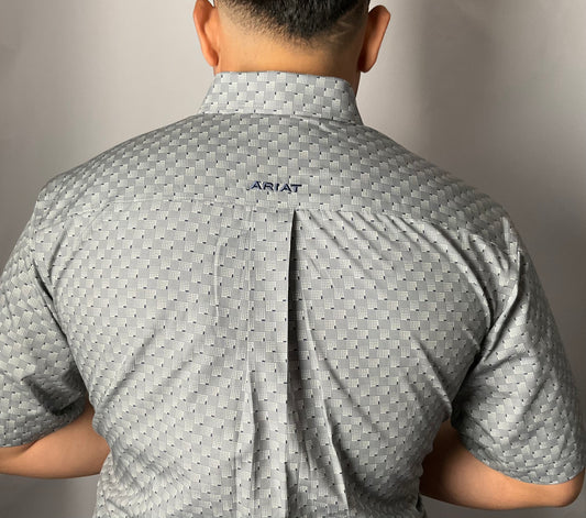 Ariat Wrinkle Free Classic Fit Men’s Shirt Grey/Gris (Camisa Caballero) Short sleeve/ Manga Corta