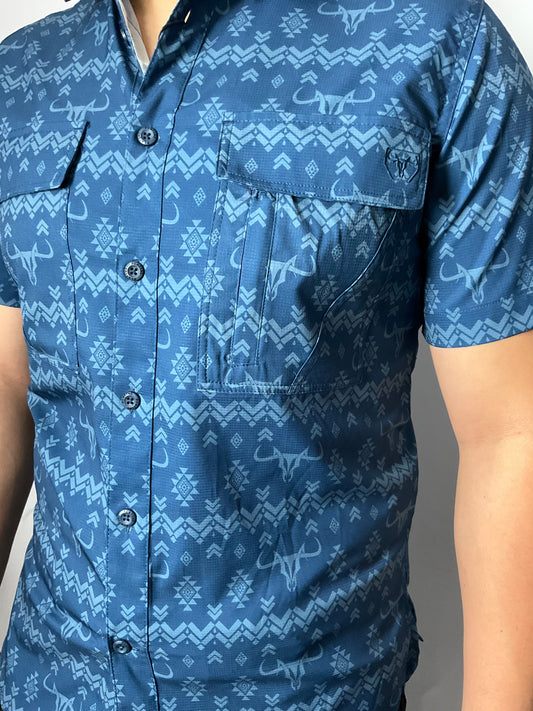 Platini Performance Feature Full Short Sleeve Dark Blue, Bull Patterns/Azul Obscuro, Patrones Toro (Camisa Caballero) Short Sleeve Manga Corta