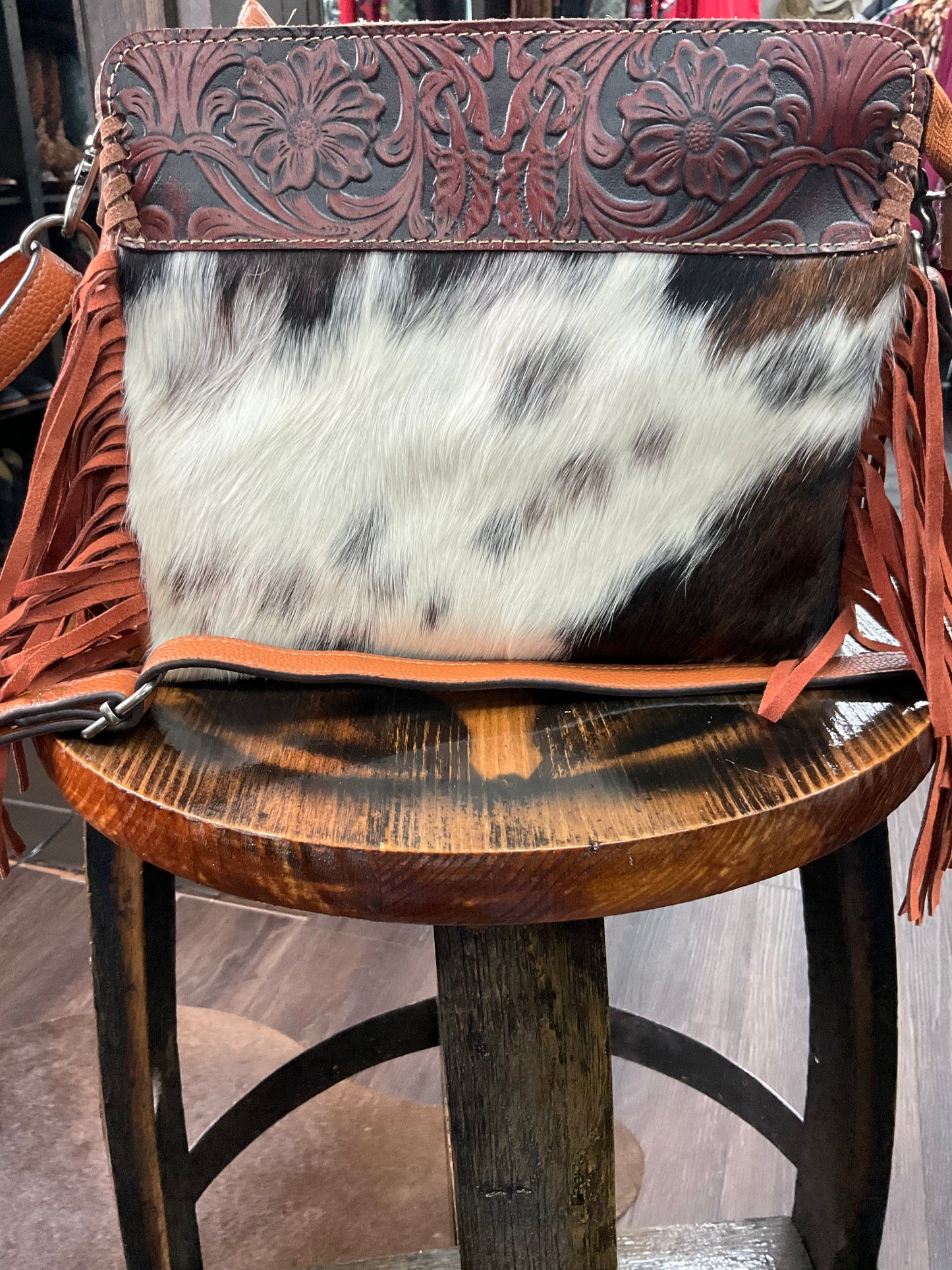 Cartera pelo de vaca flecos