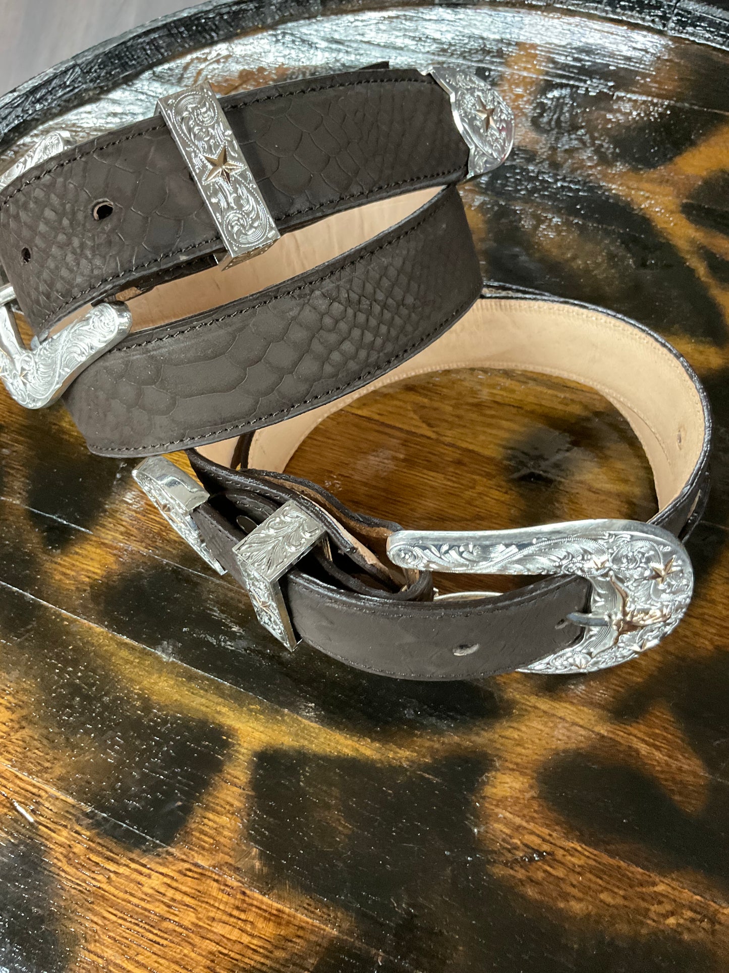 Cinto MC Python print Brown ( hebilla de metal )