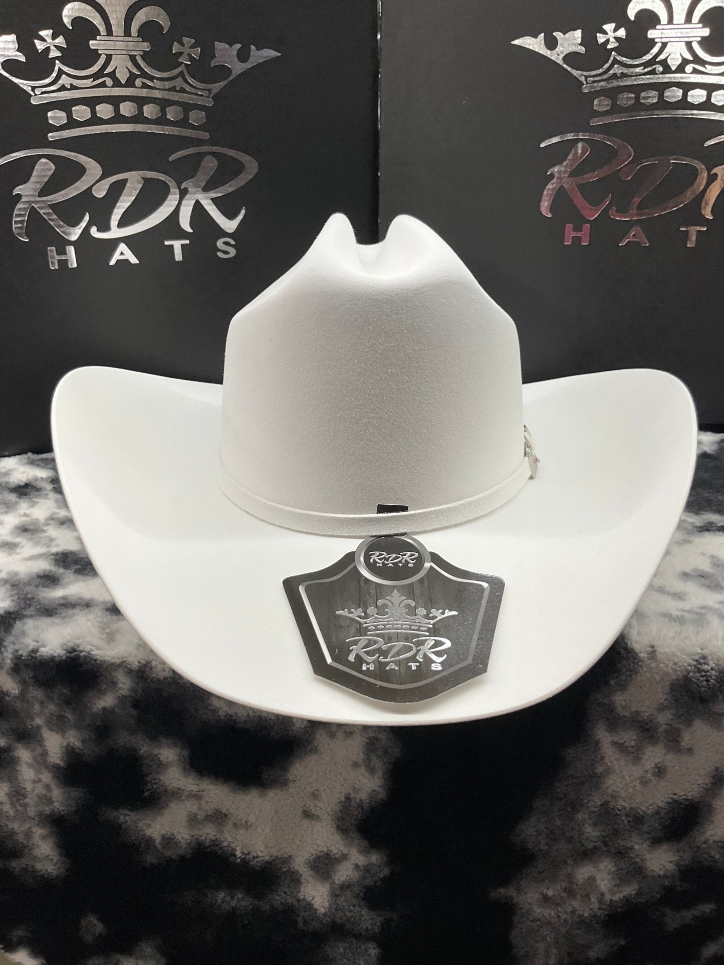 RDR Hat 6XM70 White Marlboro Brim 4”