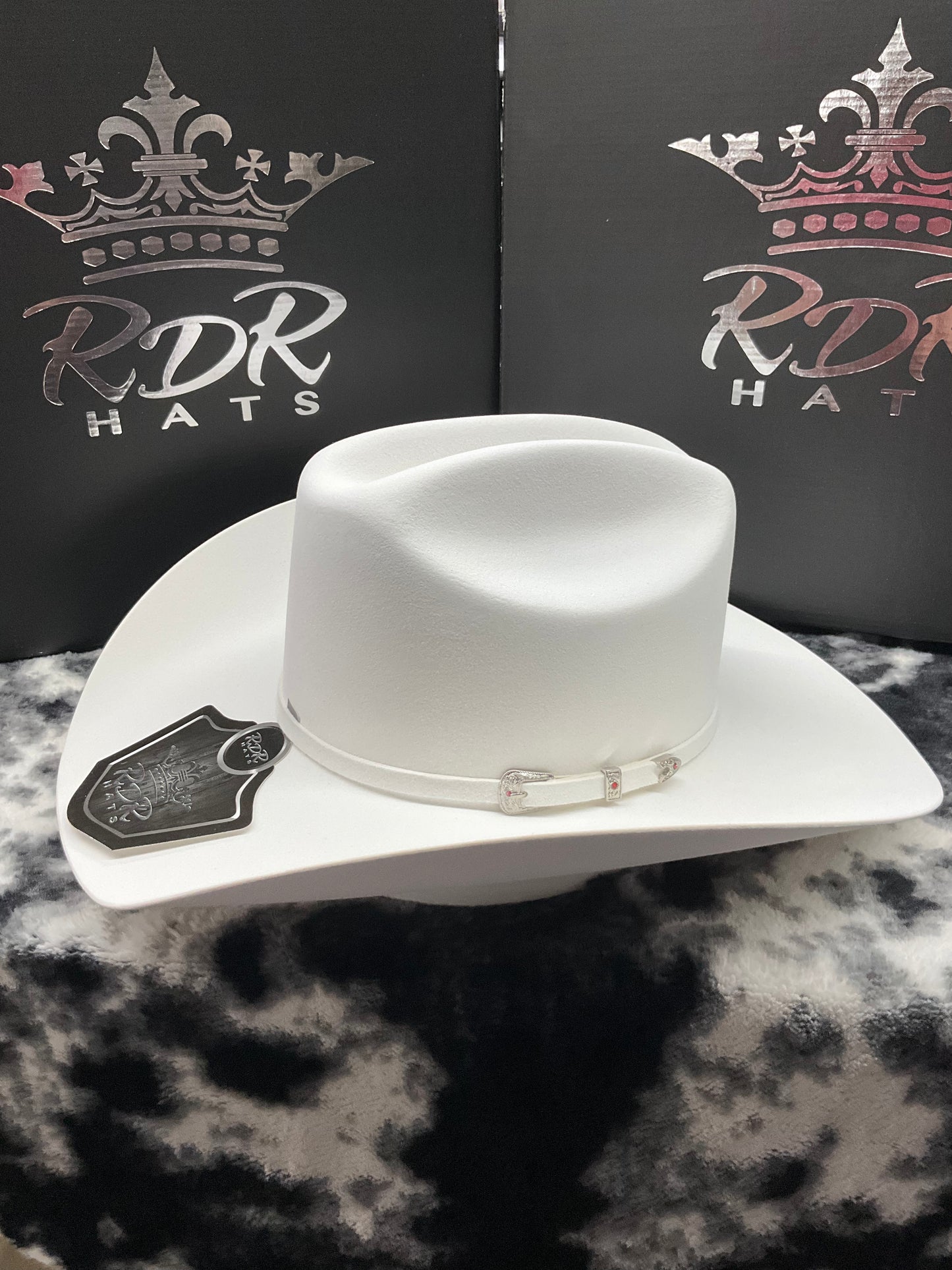 RDR Hat 6XM70 White Marlboro Brim 4”