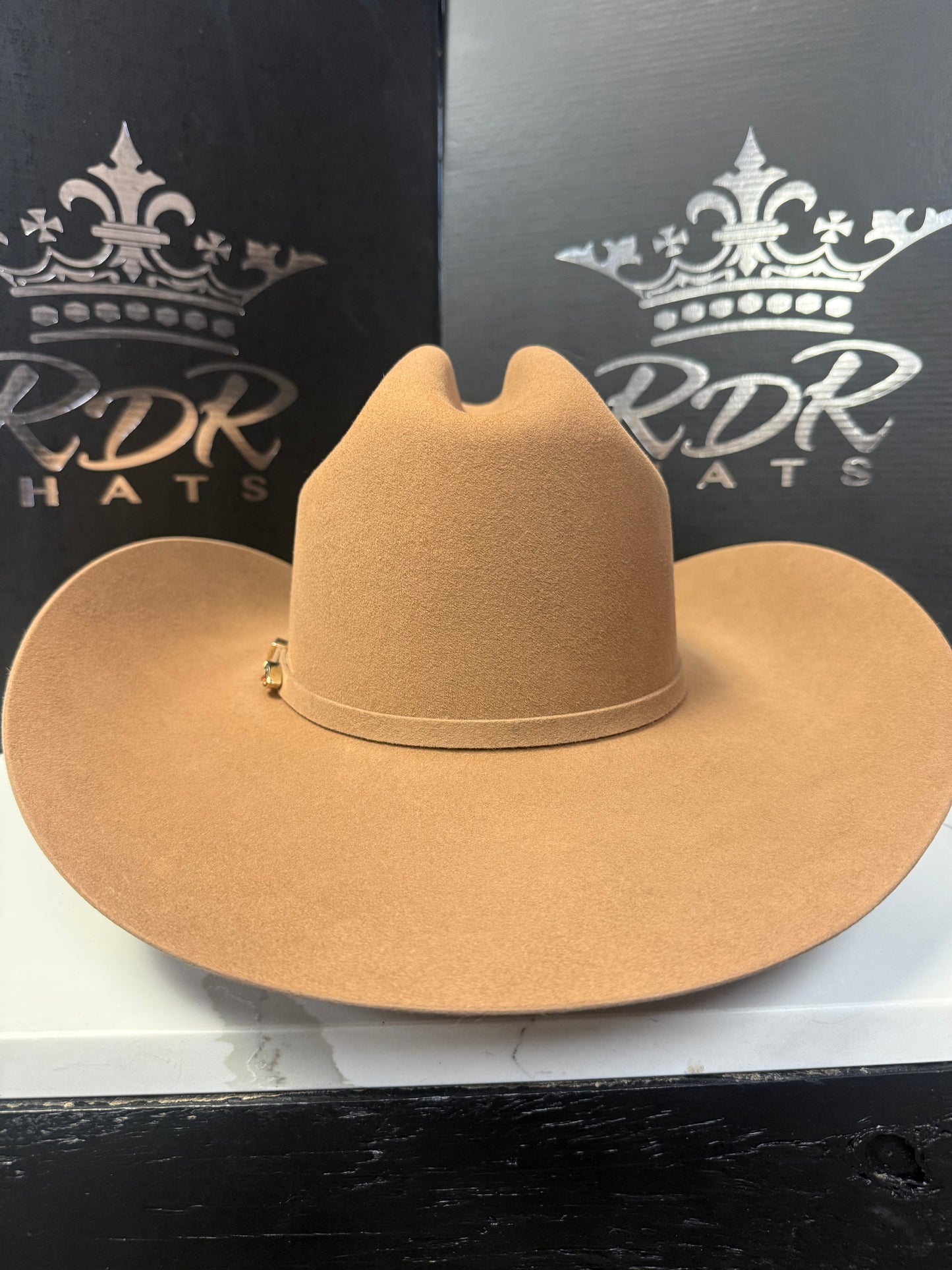 RDR 10XM40 Pecan Marlboro Brim 4”